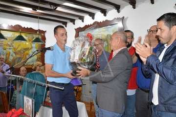 Entrega del título de honor a diez socios de El Casino de Telde (Foto TA)